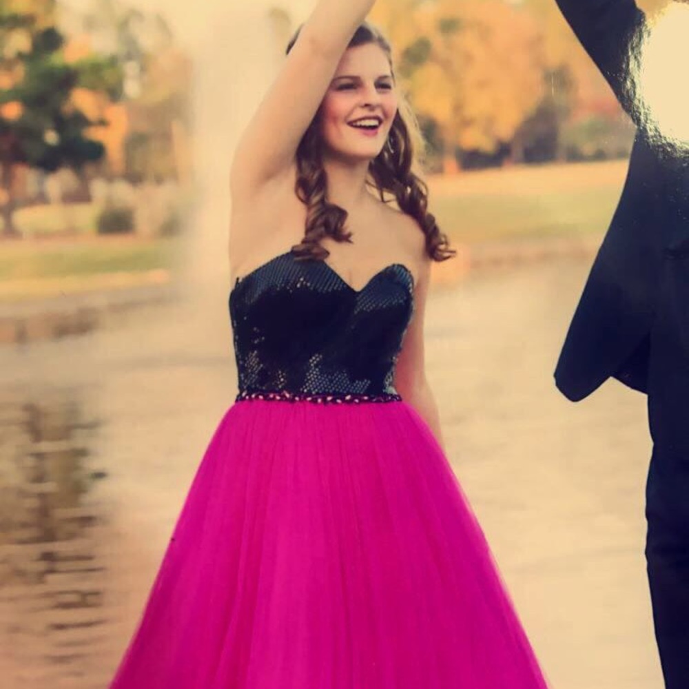 Meet your Posher, Abby